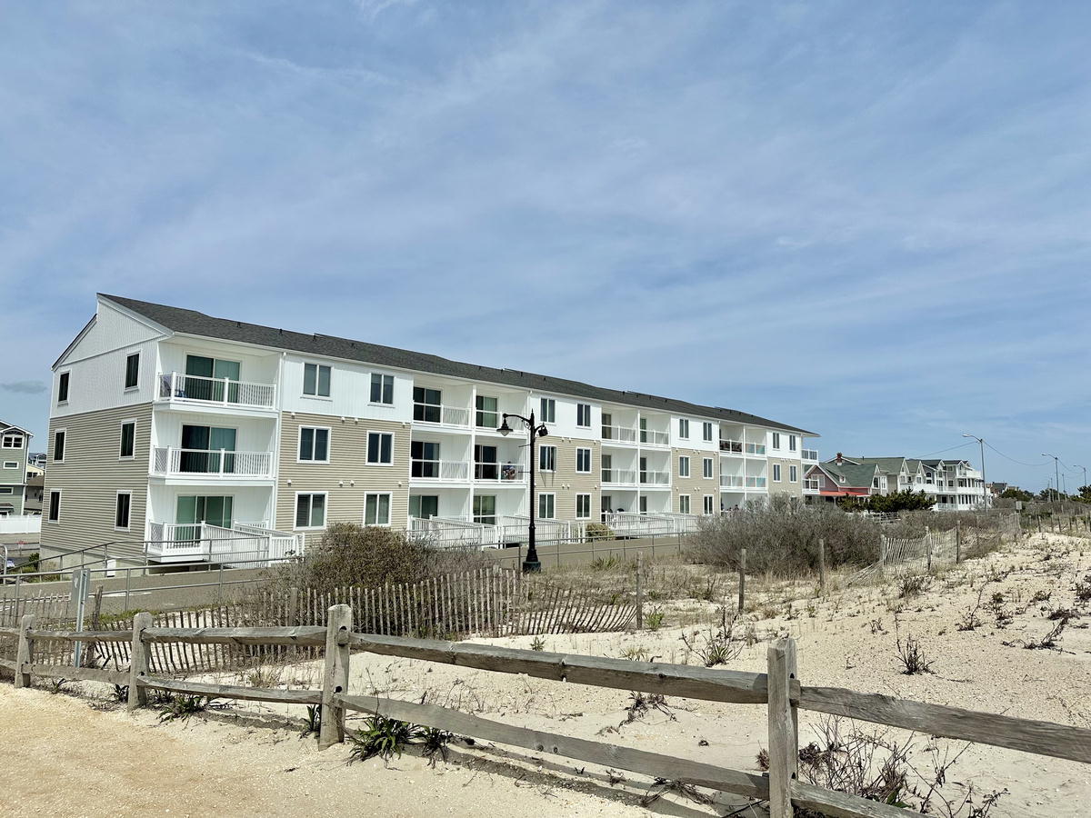 3400 Boardwalk 3A