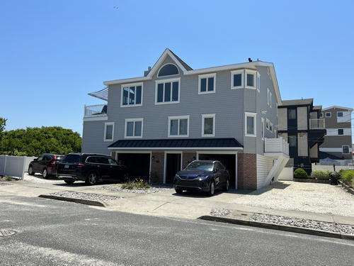 8 59th Street South